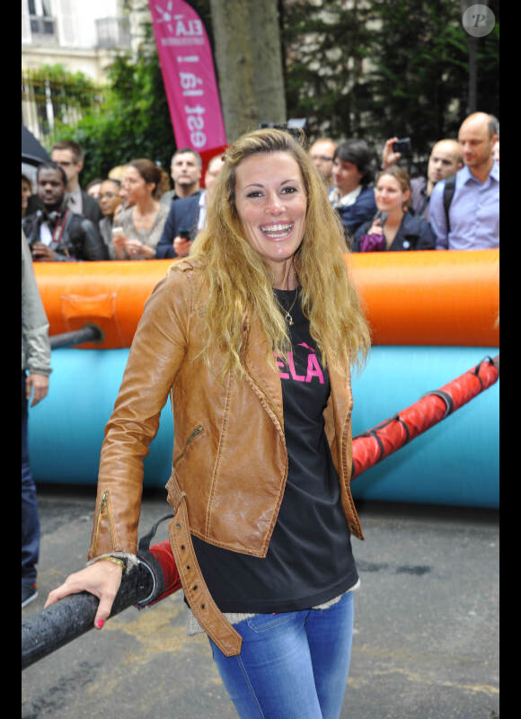 Sophie Thalmann le 7 juin 2012 lors d'une journée de mobilisation organisée par ELA dans les rues de Paris près du Parc Monceau