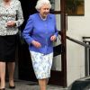 La reine Elizabeth II en visite au chevet de son époux le 6 juin 2012.
Depuis son hospitalisation d'urgence le 4 juin 2012 en plein jubilé de diamant pour une infection de la vessie, le prince Philip, 91 ans le 10 juin 2012, reçoit à l'hôpital Edward VII les visites de ses proches.
