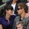 Nolwenn Leroy et Arnaud Clément joliment complices et tendres lors de la finale féminine de Roland-Garros 2012. Les people ont fait honneur en nombre au triomphe de Maria Sharapova à Roland-Garros, qui a remporté samedi 9 juin 2012 pour la première fois les Internationaux de France, aux dépens de l'Italienne Sara Errani.