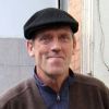 Hugh Laurie sort d'un déjeuner avec son épouse Jo Green chez El Obrero, un restaurant à Buenos Aires, Argentine, le 8 juin 2012