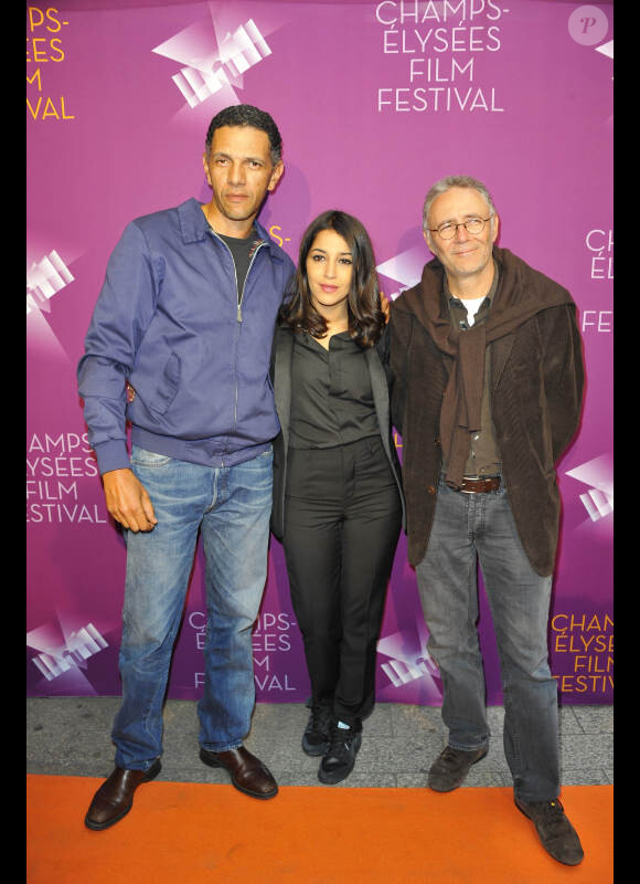 Leïla Bekhti, Roschy Zem et le réalisateur Pierre Jolivet à l'avant-première de Mains armées, le 11 juin 2012 lors du Champs-Elysées Film Festival à Paris.