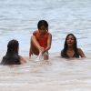 Les filles d'Eddie Murphy, à la plage à Maui, sur l'île de Hawaï, le 11 juin 2012