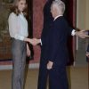 Felipe et Letizia d'Espagne présidaient le 13 juin 2012 la réunion du conseil d'administration de la Fondation Prince des Asturies, à Madrid.