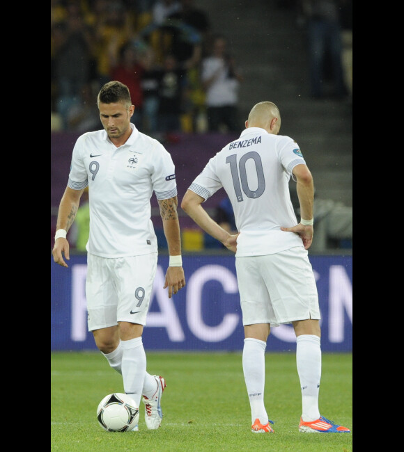 Olivier Giroud et Karim Benzema lors du match de l'équipe de France perdu face à la Suède le 19 juin 2012 à Kiev en Ukraine (2-0)