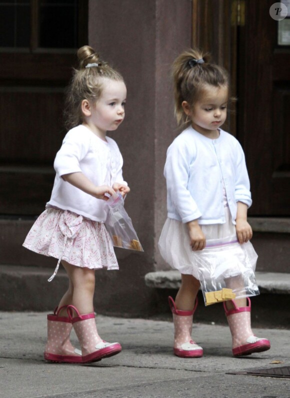 Marion et Tabitha, deux petites princesses à New York. Le 13 juin 2012.