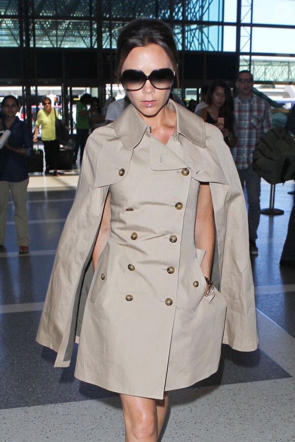 Victoria Beckham s'apprête à décoller pour Londres de l'aéroport de Los Angeles. Le 24 juin 2012.