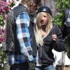Ashley Tisdale et Charlie Hunnam, sur le tournage de la série Sons of Anarchy, le lundi 25 juin à Los Angeles.