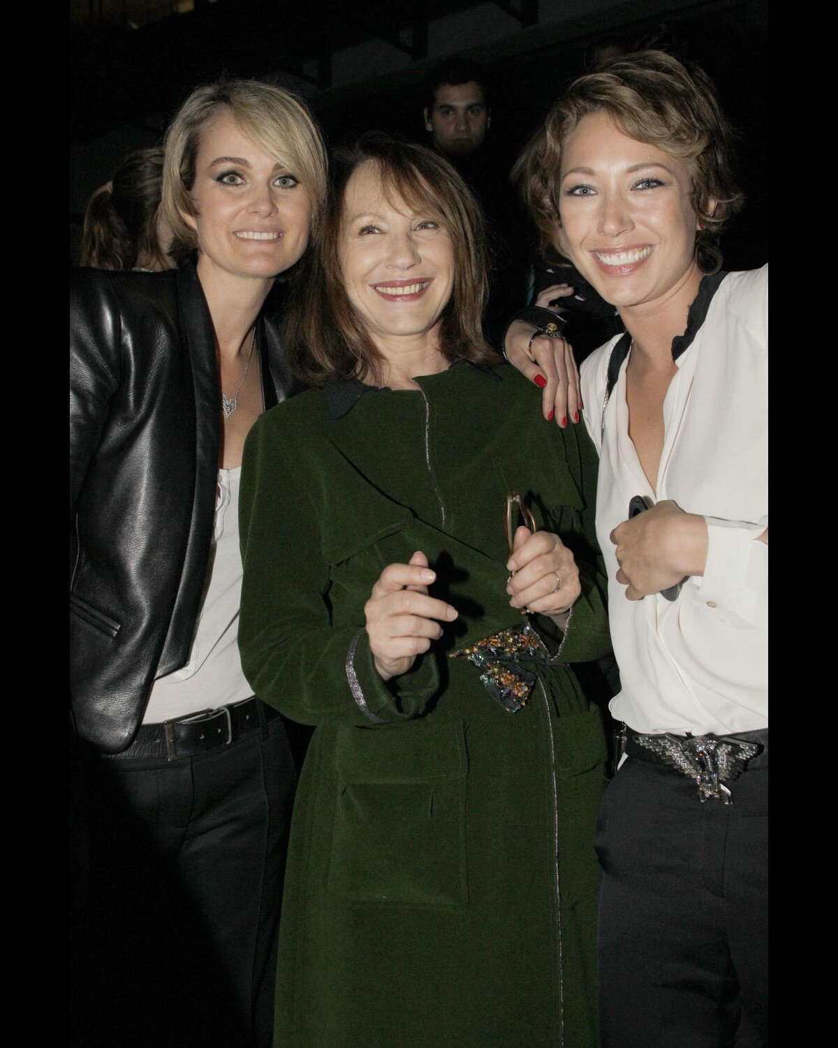 Photo : EXCLU : Laura Smet, Nathalie Baye et Laeticia Hallyday au Stade de  France avant le concert de Johnny Hallyday, le 15 juin 2012. - Purepeople