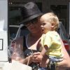 Photo exclusive : Pink fait du shopping avec sa fille Willow à Los Angeles. Le 27 juin 2012.