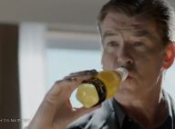 Pierce Brosnan : Elégant autant que délirant pour vanter les mérites de son pays