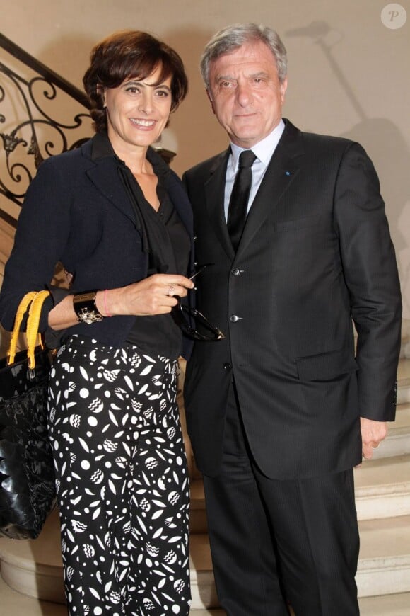 Inès de la Fressange et Sidney Toledano lors du défilé haute couture Christian Dior automne-hiver 2012-2013. Paris, le 2 juillet 2012.