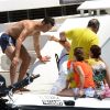Cristiano Ronaldo et Irina Shayk entourés de leur famille et du fils de CR7 lors de leurs vacances à Saint-Tropez le 3 juillet 2012