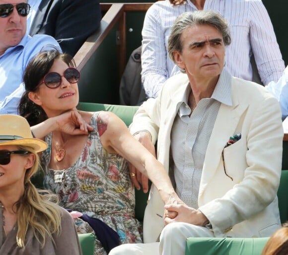 Lio et son nouveau compagnon, complices, à Roland-Garros le 31 mai 2012