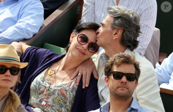 Lio et son nouveau compagnon, complices, à Roland-Garros le 31 mai 2012