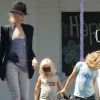 Gwen Stefani et ses deux fils Zuma et Kingston  à Los Angeles, le 7 juillet 2012.