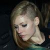 Avril Lavigne exhibe sa nouvelle coiffure à la sortie du restaurant Madeo à West Hollywood. Le 7 juin 2012.