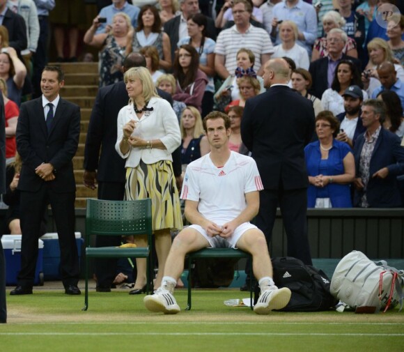 Andy Murray s'est incliné en finale de Wimbledon face à Roger Federer qui a décroché un septième titre à Wimbledon dimanche 8 juillet, égalisant le record de Pete Sampras