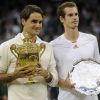 Roger Federer a décroché un septième titre à Wimbledon dimanche 8 juillet en s'imposant face à Andy Murray en finale (4-6, 7-5, 6-4, 6-3), égalisant le record de Pete Sampras