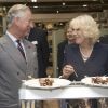Charles et Camilla inaugurant le Bodnant Welsh Food Centre, à Conwy Valley, le 9 juillet 2012. Le prince Charles et sa femme Camilla Parker Bowles effectuaient en juillet 2012 une visite de quatre jours au Pays de Galles.