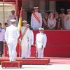 Le prince Felipe d'Espagne, en uniforme de capitaine de frégate de la Marine espagnole, et la princesse Letizia présidaient le 11 juillet 2012 la cérémonie de fin d'études de 152 sous-officiers de l'Ecole navale de San Fernando, dans la province de Cadix.