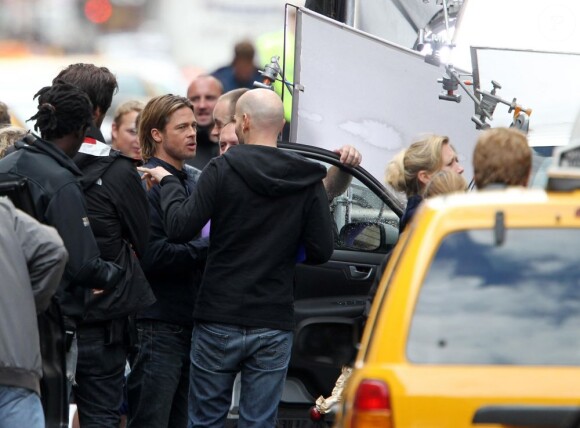 Brad Pitt on set during the filming of 'World War Z' near George Square in Glasgow, UK on August 17, 2011. The cast and crew of a blockbuster film starring Pitt will be on location in Scotland's biggest city for the next fortnight. Photo by Andrew Milligan/PA Wire/ABACAPRESS.COM17/08/2011 - Glasgow