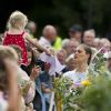 En présence de son adorable princesse Estelle, 5 mois, la princesse Victoria de Suède a célébré le 14 juillet 2012 son 35e anniversaire, comme chaque année à la villa Solliden, sur l'île d'Öland, entourée de ses parents, de son mari Daniel et de quelques milliers de compatriotes/fans.