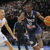 Yannick Bokolo le 15 juillet 2012 lors du match entre l'équipe de France de basket et l'Espagne au Palais Omnisport de Paris-Bercy (défaite 70-75 des Bleus)