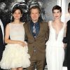 Tom Hardy, Marion Cotillard, Gary Oldman, Anne Hathaway et Christian Bale à l'avant-première de The Dark Knight Rises à New York, le 16 juillet 2012.