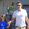 David Arquette et sa fille Coco dans le quartier de Beverly Hills pour faire quelques courses, à Los Angeles, le 16 juillet 2012.