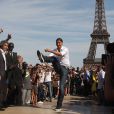 Zlatan Ibrahimovic le 18 juillet 2012 au Trocadéro à Paris au milieu des supporters quelques minutes après sa conférence de presse au Parc des Princes qui officialise sa venue au PSG