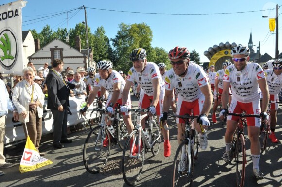 Les coureurs volontaires lors de l'étape du coeur courue lors de la 19e étape du Tour de France le 21 juillet 2012