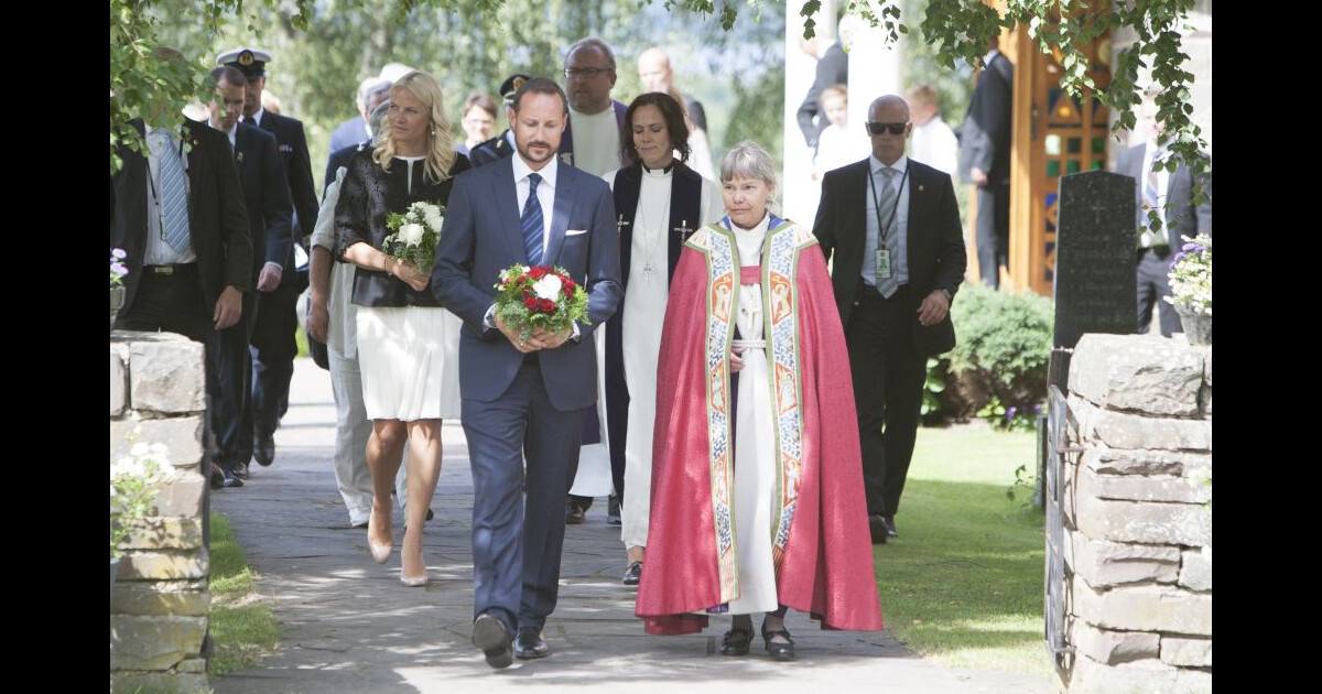 Norske kongelige: Intense følelser, ett år etter massakren i Oslo og Utøya