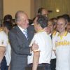 Une réception chaleureuse... A la veille de son départ pour les JO de Londres, la délégation olympique espagnole a été reçue le 23 juillet 2012 au palais du Pardo, à Madrid, pour recevoir les voeux de réussite du roi Juan Carlos Ier d'Espagne, en présence de la reine Sofia, du prince Felipe et de la princesse Letizia.