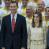 Felipe et Letizia étaient heureux de transmettre leurs encouragements. A la veille de son départ pour les JO de Londres, la délégation olympique espagnole a été reçue le 23 juillet 2012 au palais du Pardo, à Madrid, pour recevoir les voeux de réussite du roi Juan Carlos Ier d'Espagne, en présence de la reine Sofia, du prince Felipe et de la princesse Letizia.