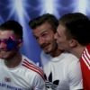 David Beckham apparaît par surprises auprès de ses fans dans un studio photo improvisé par son sponsor Adidas
