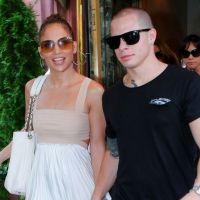Jennifer Lopez, radieuse pour son anniversaire, reçoit un cadeau coquin