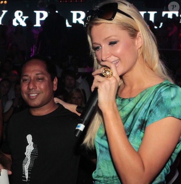 Paris Hilton et le milliardaire Javed Fiyaz au Palais Club de Cannes, le 22 juillet 2012.