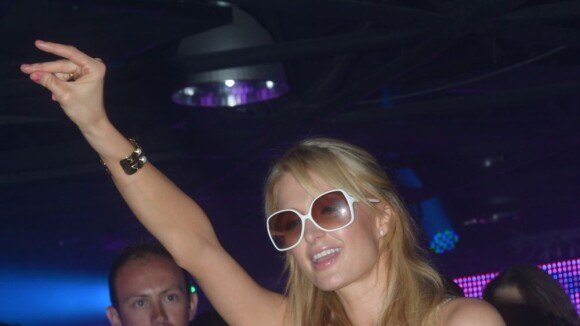 Paris Hilton, DJ à Cannes : Une catastrophe très attachante