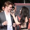 Robert Pattinson, Kristen Stewart et Taylor Lautner laissent leurs empreintes à Los Angeles le 3 novembre 2011