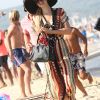 Paris Hilton se promène sur la plage de Pampelonne, à St-Tropez, le samedi 28 juillet 2012.