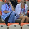 Des supporters tendres et motivés : le prince héritier Guillaume de Luxembourg et sa fiancée la comtesse Stéphanie de Lannoy dans les gradins de l'Aquatics Centre de Londres le 31 juillet 2012.