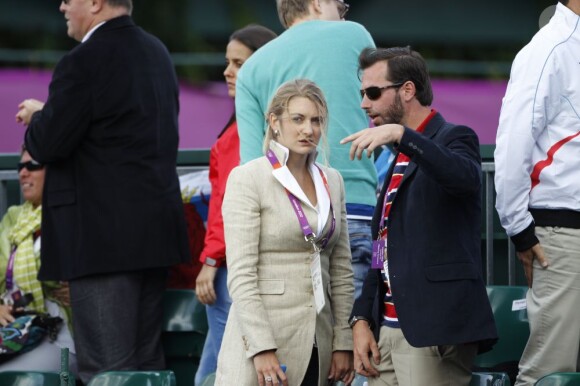 Le prince héritier Guillaume de Luxembourg et sa fiancée dans les tribunes de Wimbledon avec la princesse Alexandra et la grande-duchesse Maria Teresa, à Londres le 31 juillet 2012, pour le second tour de Gilles Muller, battu par Istomin.