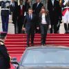 Nicolas Sarkozy et Carla Bruni-Sarkozy quittant l'Elysée le 15 mai 2012