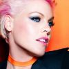 Pink est la nouvelle égérie de CoverGirl Cosmetics !