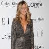 Jennifer Aniston toujours sexy lorsqu'elle dévoile ses jambes fuselées et hâlée