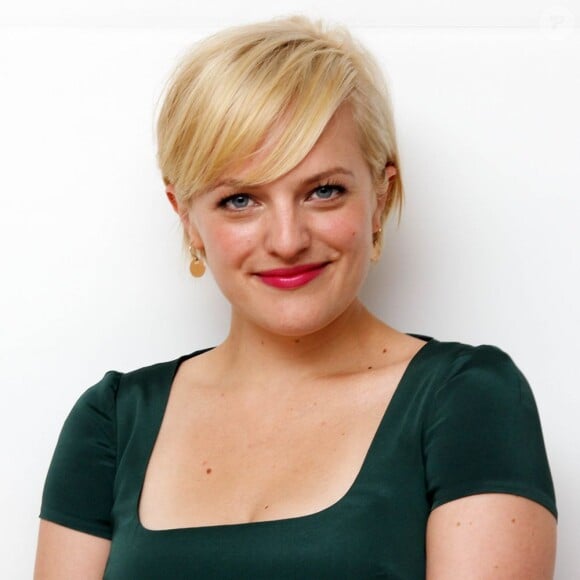 Elisabeth Moss a dévoilé sa nouvelle coupe de cheveux lors de la conférence de presse de Mad Men à Los Angeles, le 10 août 2012.