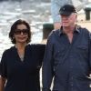 Michael Caine en vacances avec sa femme à Saint-Tropez le 13 août 2012