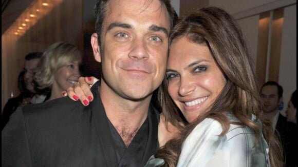 Robbie Williams et Ayda Field, enceinte : Muscles contre ventre rond, le duel