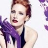 Jessica Chastain est le visage du parfum Manifesto de Yves Saint Laurent. Photo par Mert Alas et Marcus Piggott.