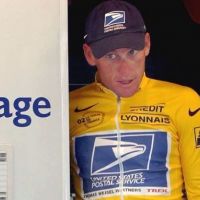 Lance Armstrong déchu : Sa fondation en profite